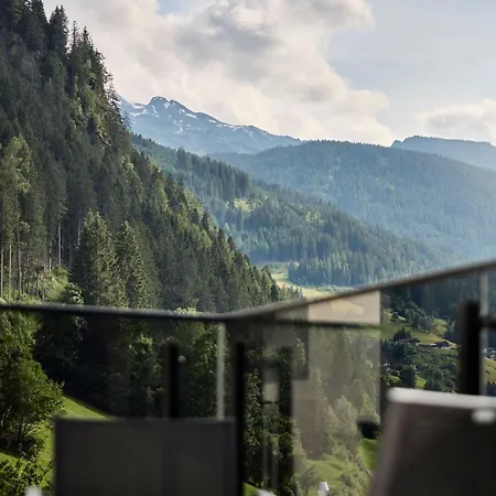 Luxurioese Chalet-apartment By Interhome شقة